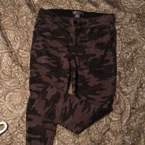 Democracy “Ab”Solution Camouflage Brown and Black Jeans Size 14